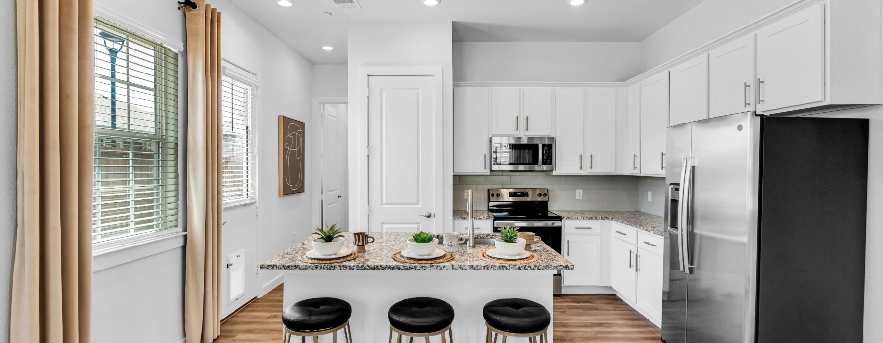 Kitchen Island with ample seating